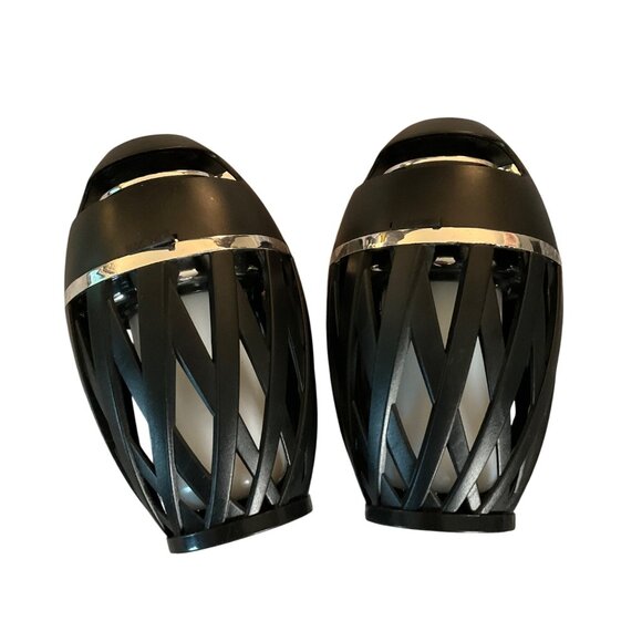 Tikitunes Wireless Bluetooth Outdoor/Indoor Speaker Pair LED Flickering Ambiance - Picture 3 of 9